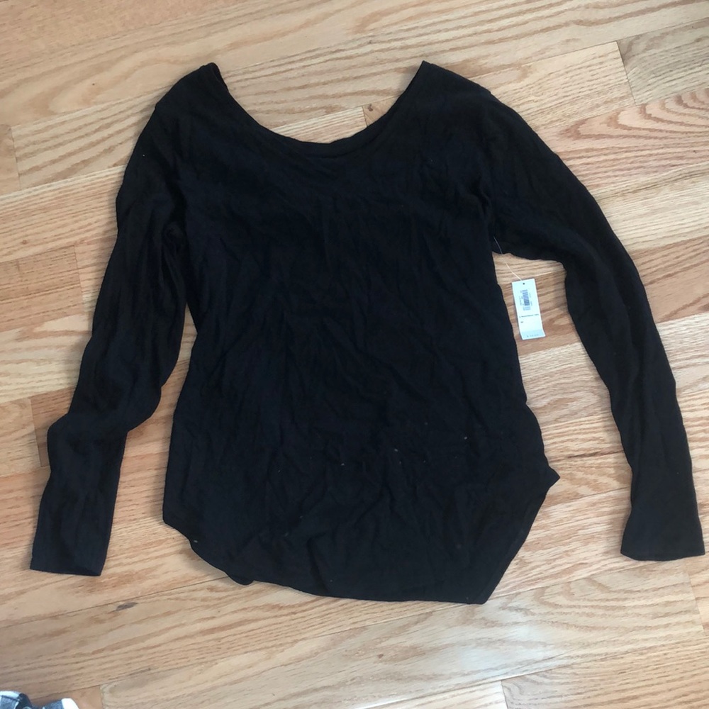 Black long sleeve T-shirt